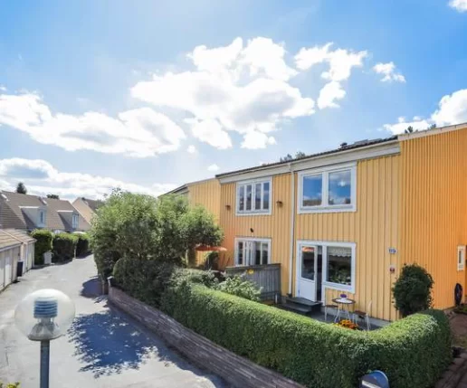 Renovering av Tegeltak Hus Kista Husby